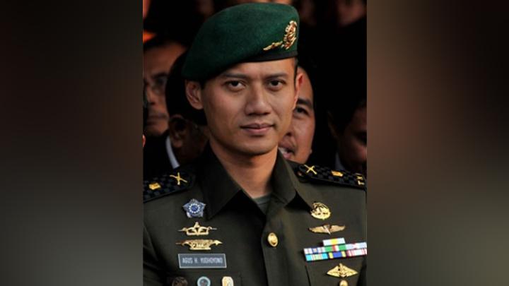 Dua Mayor Kondang: AHY Dan Ajudan Prabowo Mayor Teddy Indra Wijaya