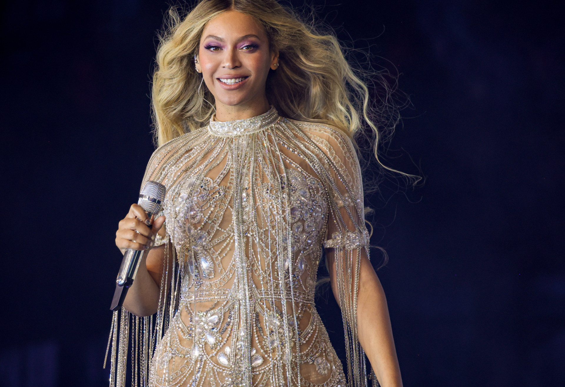 <p>Influenced by her Virgo birth date, Beyoncé's tarot cards showcase her attention to detail and regal presence.</p><p><a href="https://www.msn.com/en-us/community/channel/vid-7xx8mnucu55yw63we9va2gwr7uihbxwc68fxqp25x6tg4ftibpra?cvid=94631541bc0f4f89bfd59158d696ad7e">Follow us and access great exclusive content every day</a></p>