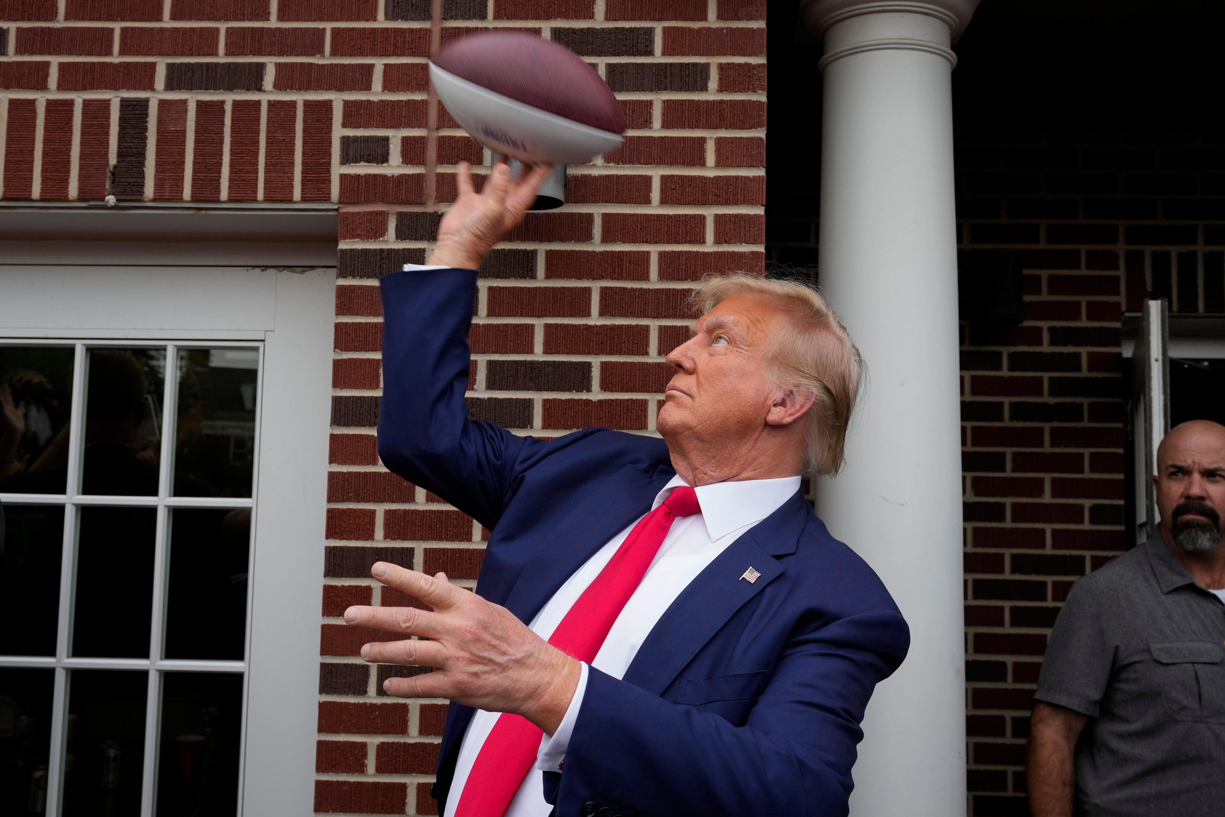 Donald Trump Attends Football Game In Nikki Haleys Home State Receiving Cheers And Boos From 8793