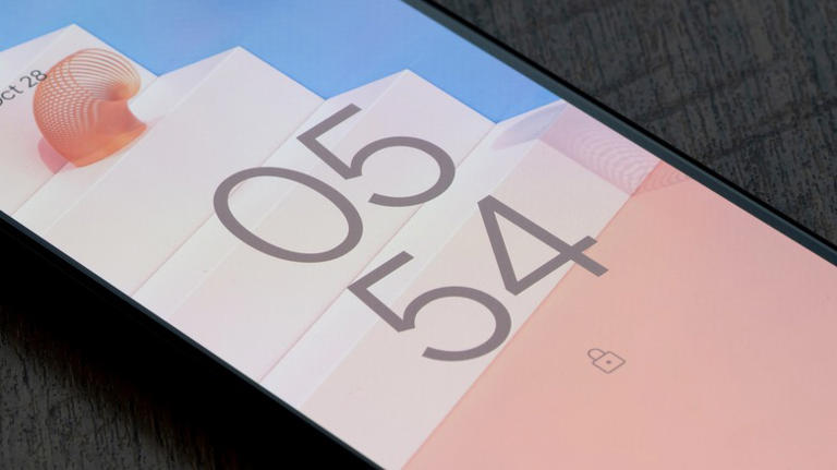 Android phone showing lockscreen