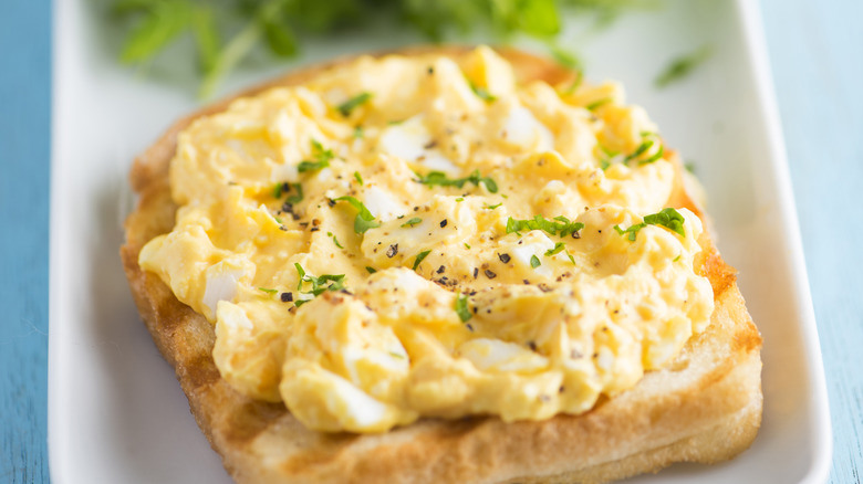 What Is Polish Egg Salad And What Does It Taste Like?