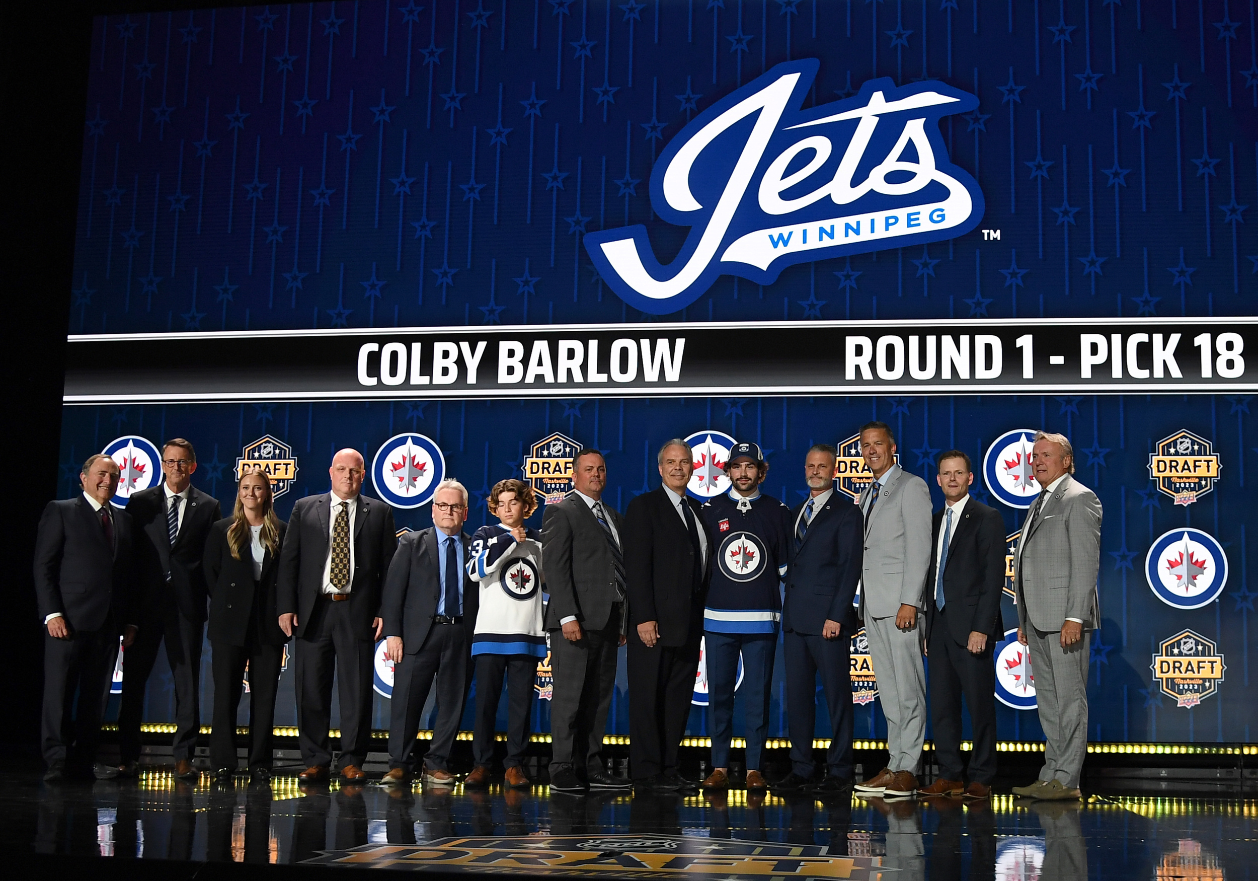 Jets sign 2023 firstround pick to entrylevel contract