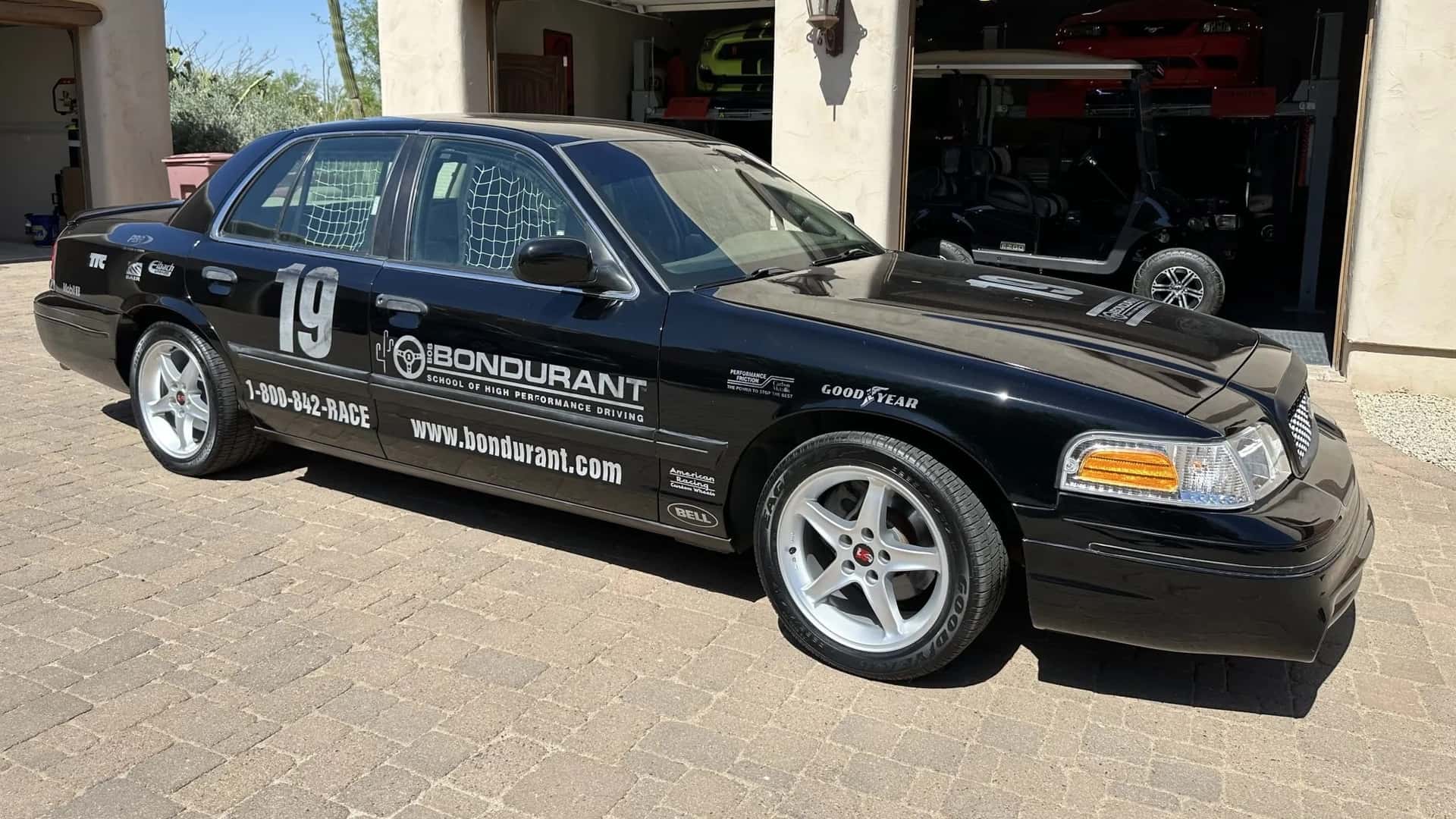 Ford Crown Victoria Cobra Vic Has 320 Hp With A Manual And It S For Sale