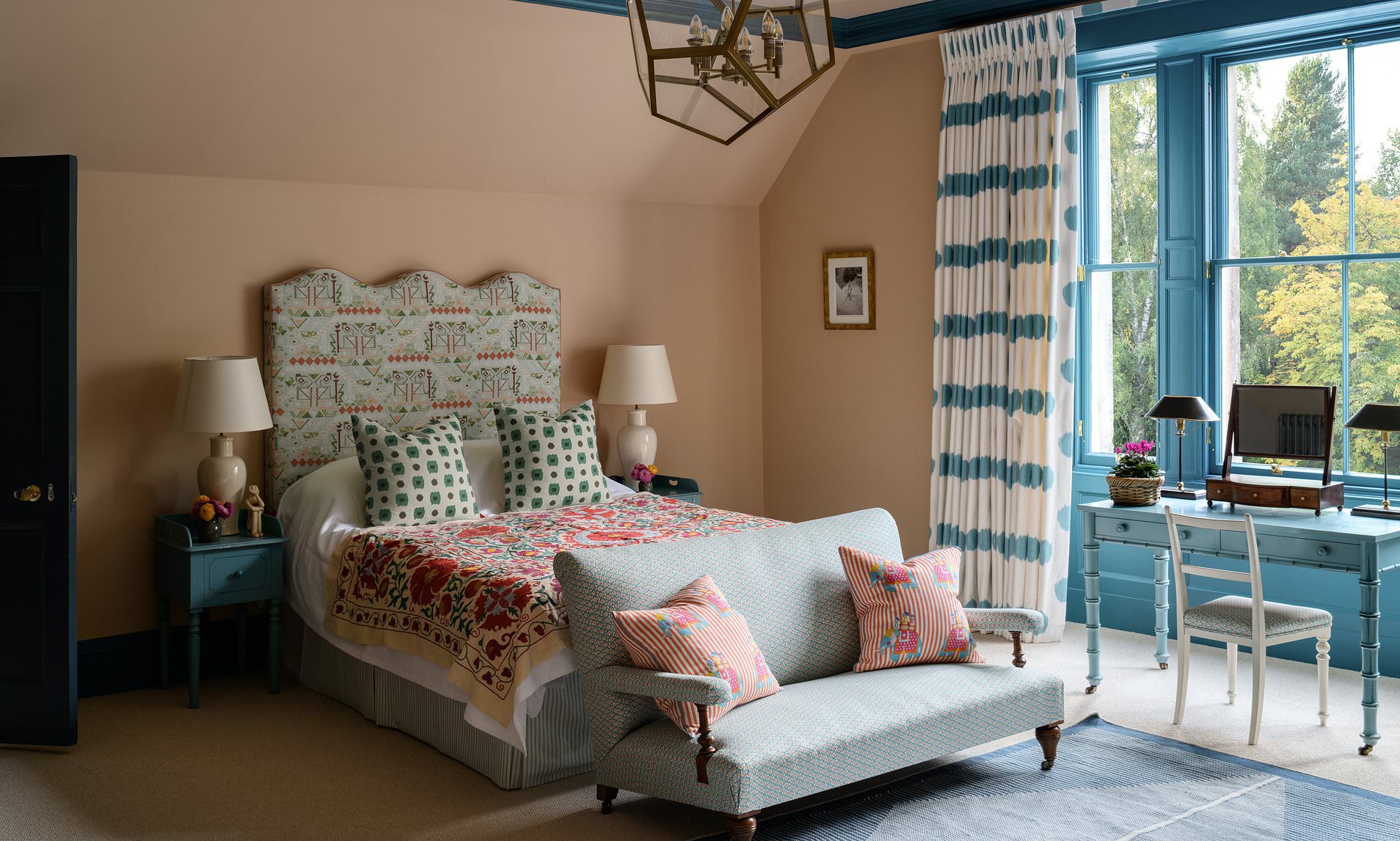 Pale Pink Could Be The Colour Of 2024 Here S How To Use It In YOUR Home   AA1h8ueP.img