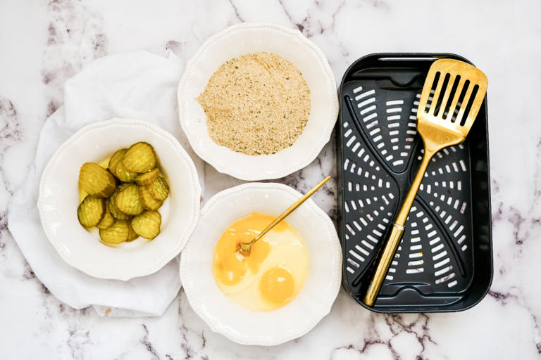 Air Fryer Fried Pickles Recipe