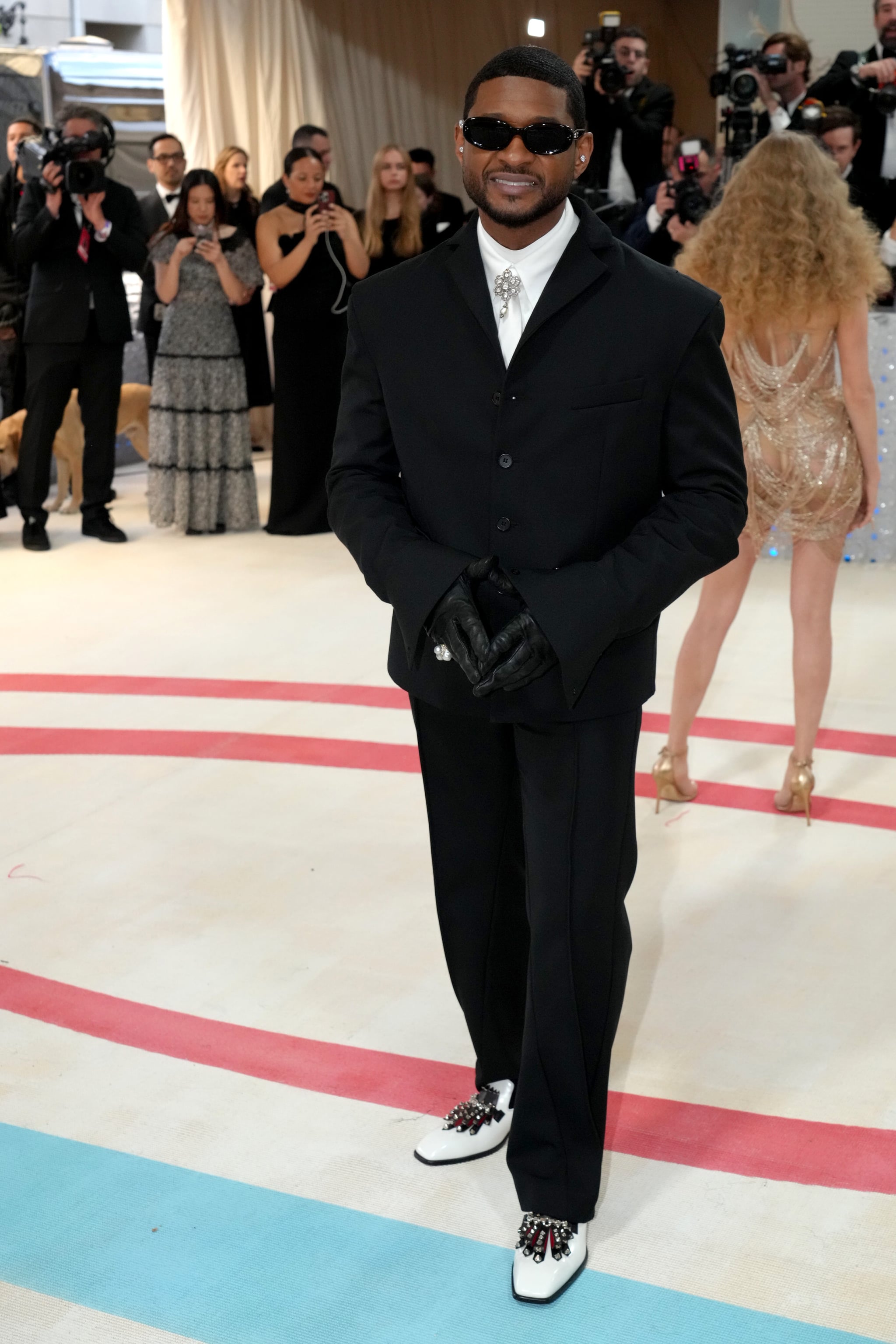 27 Usher Outfits That Define His Style, From the Met Gala to the