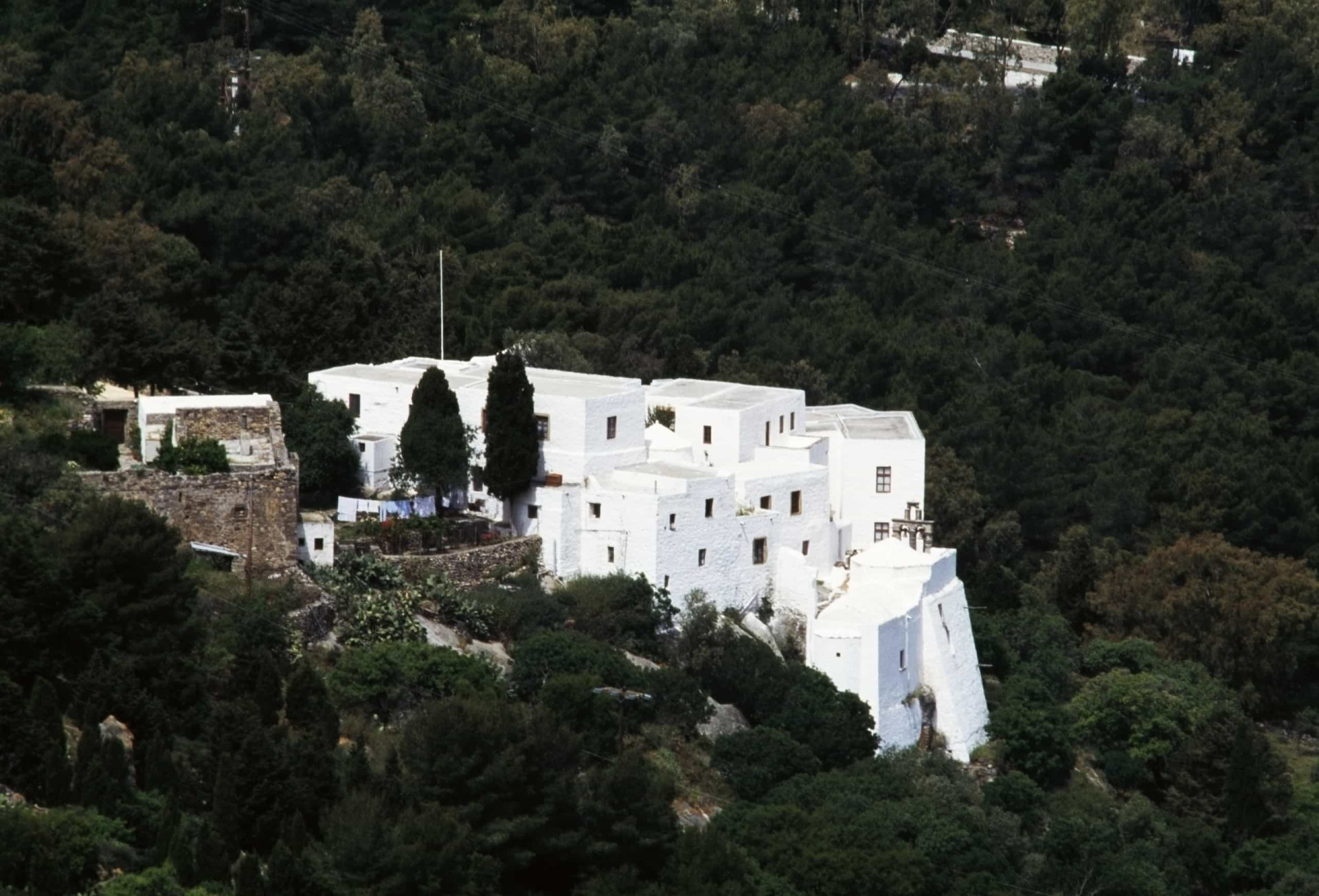 Je kunt de plek bezoeken waar Openbaring is geschreven