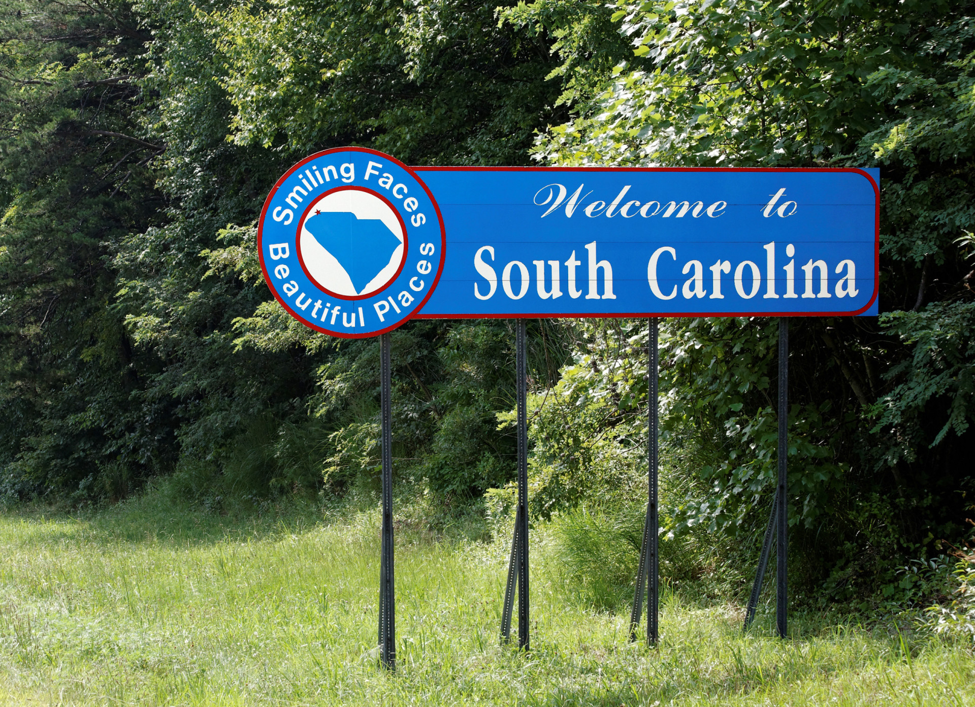 <p>"Smiling Faces, Beautiful Places" is what one expects to find in the Palmetto State.</p>
