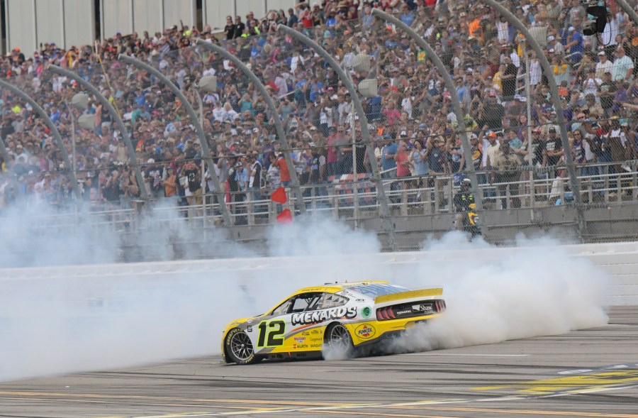 NASCAR race coming to Iowa Speedway in 2024, sources say