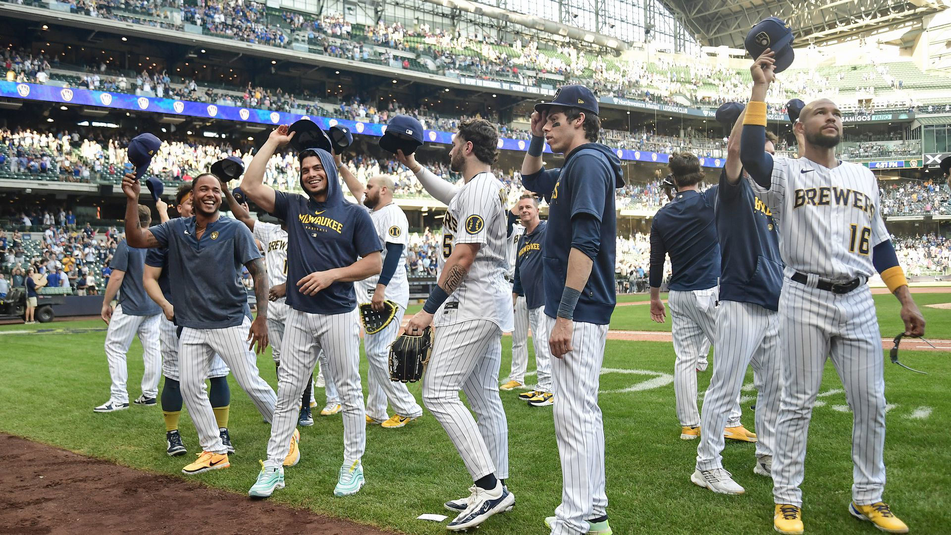 Brewers release NL Wild Card Series roster