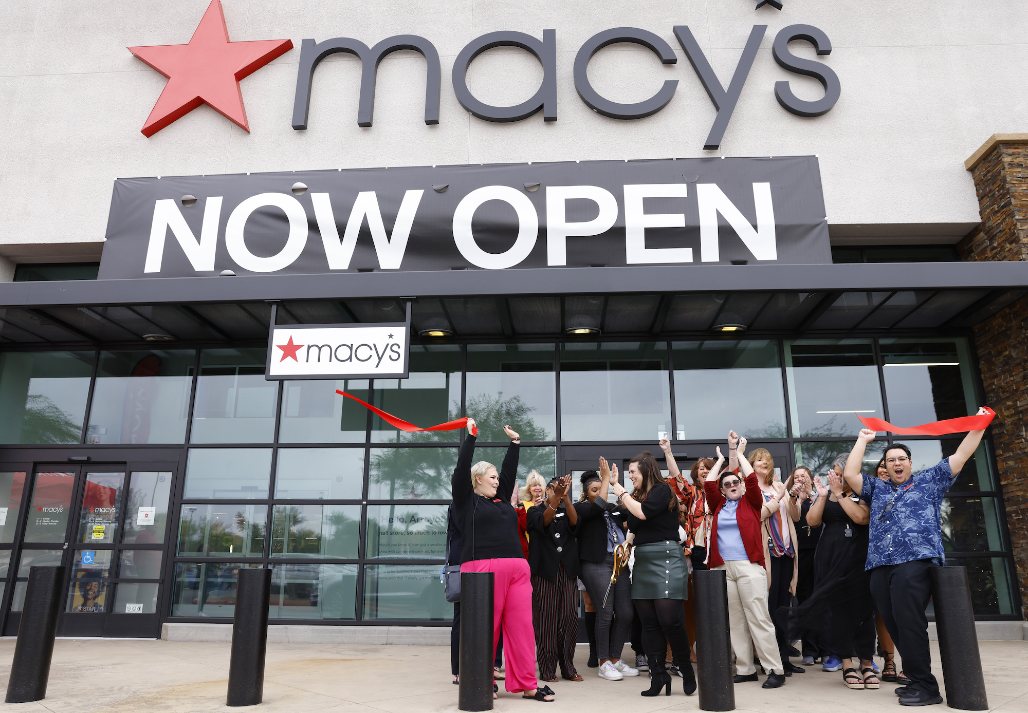 Macy S Plans To Open 30 New Smaller Stores   AA1hDn8I.img