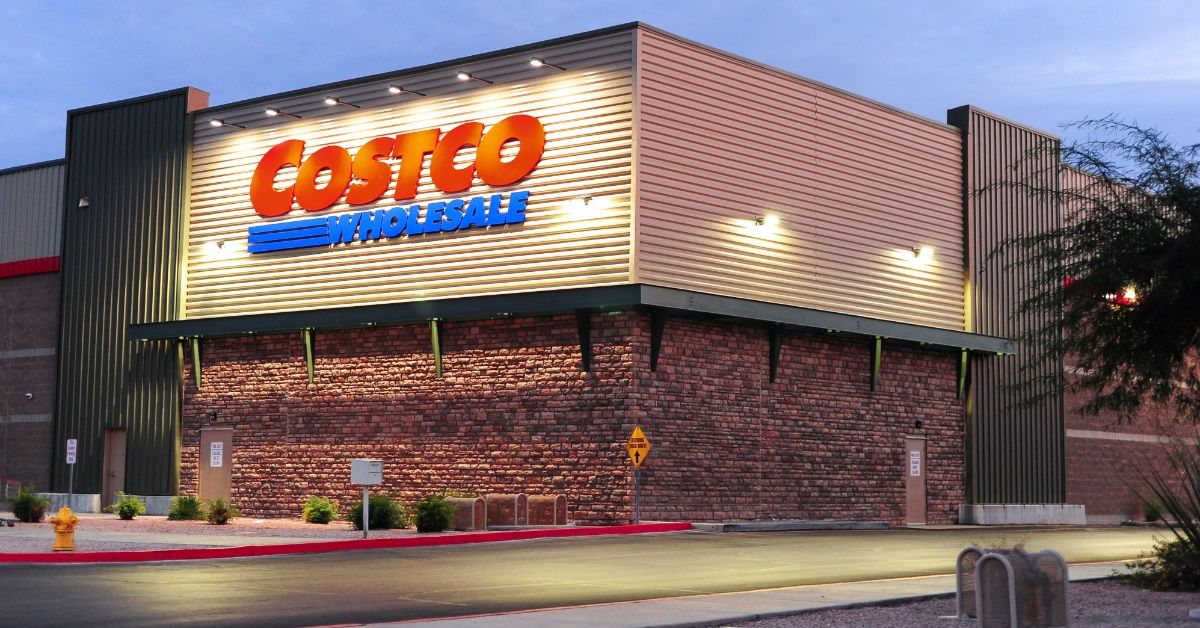 <p> Costco can be frustrating on the weekends, but there are ways to get through it if you go prepared.  </p> <p> Make sure you have your list and pack your <a href="https://financebuzz.com/top-credit-cards-for-costco-shoppers?utm_source=msn&utm_medium=feed&synd_slide=16&synd_postid=13764&synd_backlink_title=best+Costco+credit+card&synd_backlink_position=9&synd_slug=top-credit-cards-for-costco-shoppers">best Costco credit card</a> as well as your patience before you go.  </p> <p> That way you’ll have a successful trip through your favorite warehouse retailer any day of the week. </p> <p>  <p class=""><b>More from FinanceBuzz:</b></p> <ul> <li><a href="https://www.financebuzz.com/supplement-income-55mp?utm_source=msn&utm_medium=feed&synd_slide=16&synd_postid=13764&synd_backlink_title=7+things+to+do+if+you%E2%80%99re+barely+scraping+by+financially.&synd_backlink_position=10&synd_slug=supplement-income-55mp">7 things to do if you’re barely scraping by financially.</a></li> <li><a href="https://financebuzz.com/make-extra-money?utm_source=msn&utm_medium=feed&synd_slide=16&synd_postid=13764&synd_backlink_title=12+legit+ways+to+earn+extra+cash&synd_backlink_position=11&synd_slug=ways-to-make-extra-money">12 legit ways to earn extra cash</a><a href="https://financebuzz.com/ways-to-make-extra-money?utm_source=msn&utm_medium=feed&synd_slide=16&synd_postid=13764&synd_backlink_title=.&synd_backlink_position=12&synd_slug=ways-to-make-extra-money">.</a></li> <li><a href="https://financebuzz.com/offer/bypass/637?source=%2Flatest%2Fmsn%2Fslideshow%2Ffeed%2F&aff_id=1006&aff_sub=msn&aff_sub2=&aff_sub3=&aff_sub4=feed&aff_sub5=%7Bimpressionid%7D&aff_click_id=&aff_unique1=%7Baff_unique1%7D&aff_unique2=&aff_unique3=&aff_unique4=&aff_unique5=%7Baff_unique5%7D&rendered_slug=/latest/msn/slideshow/feed/&contentblockid=984&contentblockversionid=18928&ml_sort_id=&sorted_item_id=&widget_type=&cms_offer_id=637&keywords=&ai_listing_id=&utm_source=msn&utm_medium=feed&synd_slide=16&synd_postid=13764&synd_backlink_title=Can+you+retire+early%3F+Take+this+quiz+and+find+out.&synd_backlink_position=13&synd_slug=offer/bypass/637">Can you retire early? Take this quiz and find out.</a></li> <li><a href="https://financebuzz.com/extra-newsletter-signup-testimonials-synd?utm_source=msn&utm_medium=feed&synd_slide=16&synd_postid=13764&synd_backlink_title=9+simple+ways+to+make+up+to+an+extra+%24200%2Fday&synd_backlink_position=14&synd_slug=extra-newsletter-signup-testimonials-synd">9 simple ways to make up to an extra $200/day</a></li> </ul>  </p>