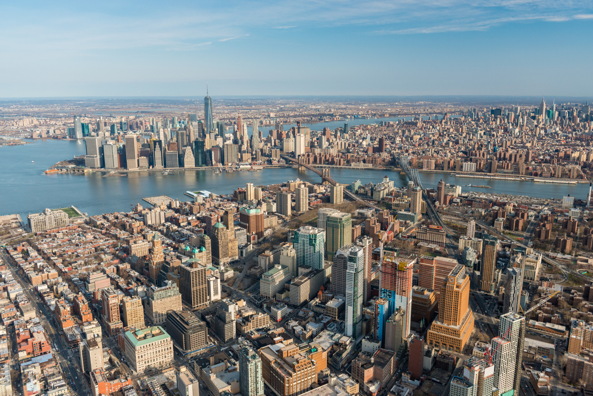 New york is one of the largest cities in the world with a population фото 112