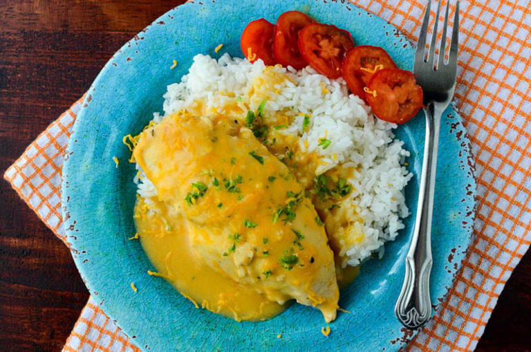 Cheesy Chicken and Rice Crockpot Recipe