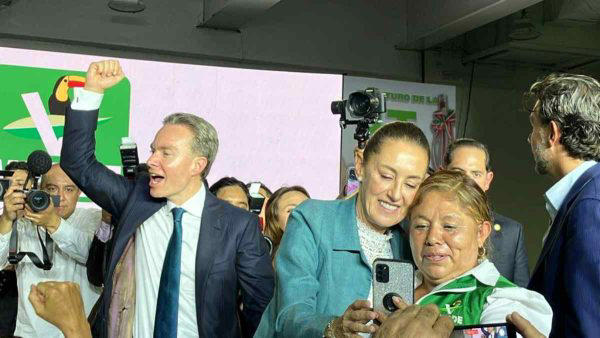 Claudia Sheinbaum fue recibida con gritos de ‘Presidenta, presidenta’. Foto: Andro Aguilar