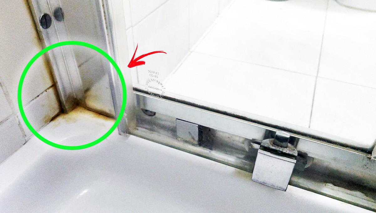 Ecco come rimuovere la muffa dal silicone della doccia