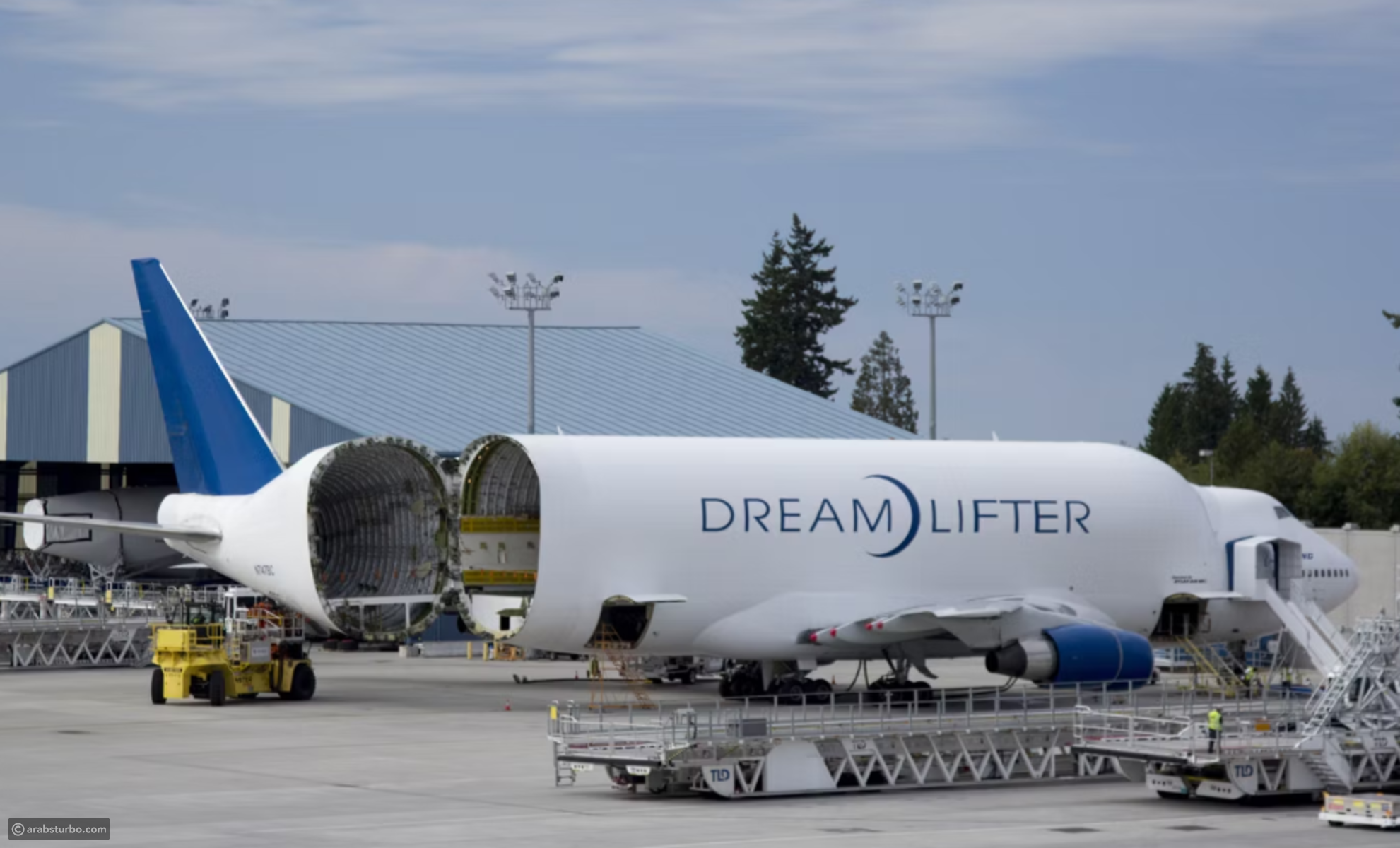 Boeing 747 LCF Dreamlifter внутри. ДРИМЛИФТЕР самолет. 747-400 Dreamlifter. Boeing 747 Dreamlifter внутри.