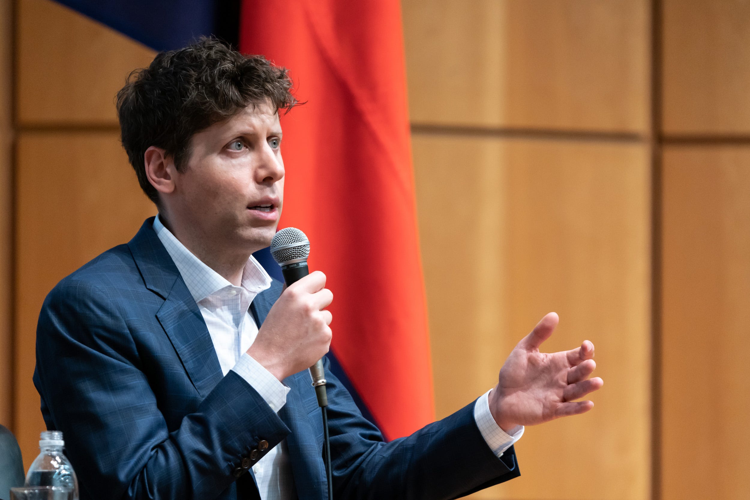 sam altman says tech world 'should be united' in supporting muslim colleagues