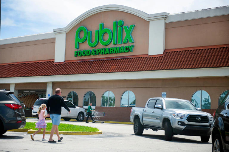 Publix, HyVee and other grocery stores are opening to Louisville. Here