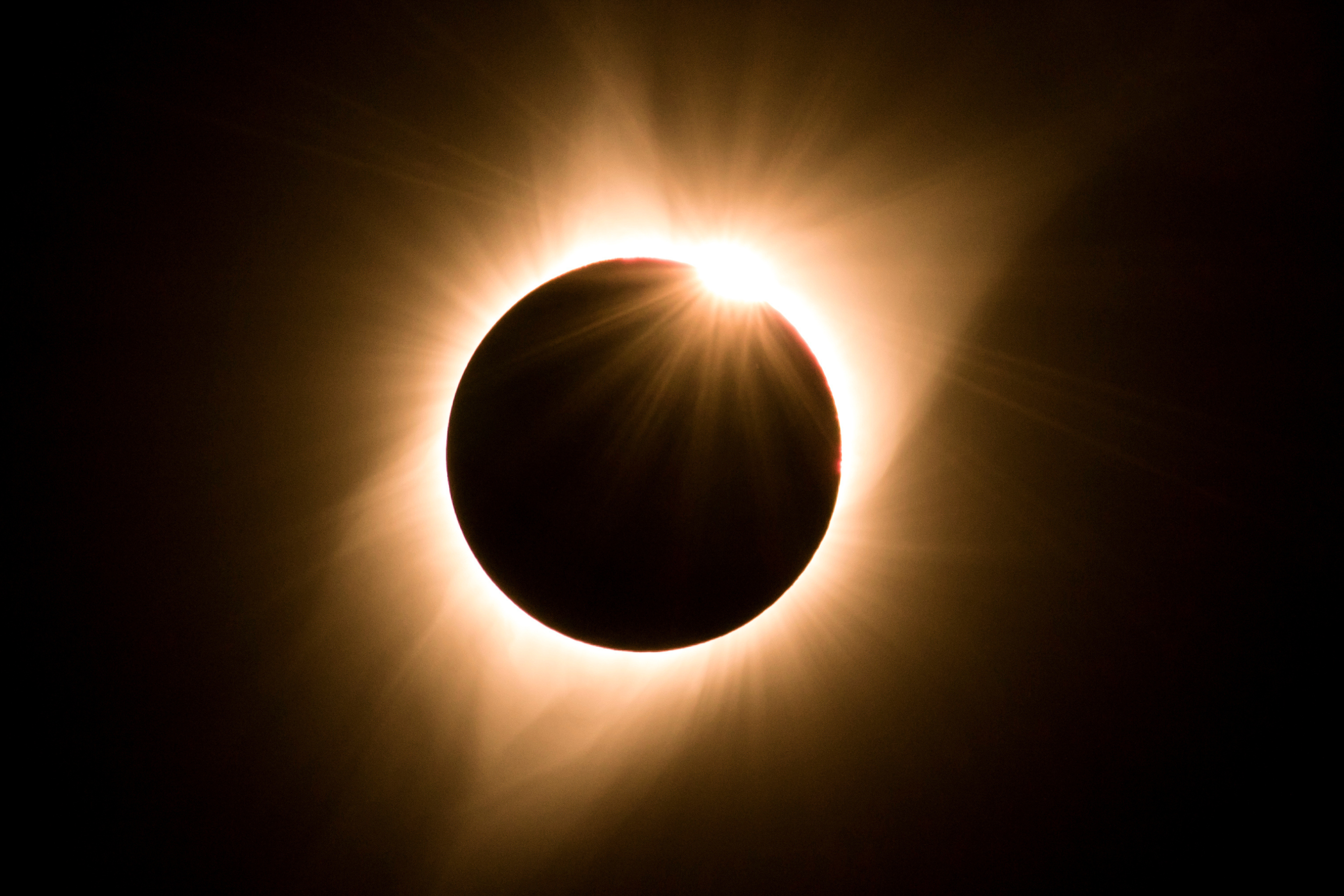 Солнечное затмение 2024 влияние. Solar Eclipse 2023. Солнечное затмение 2022. Солнечное затмение 30 апреля 2022. Солнечное затмение 2025.