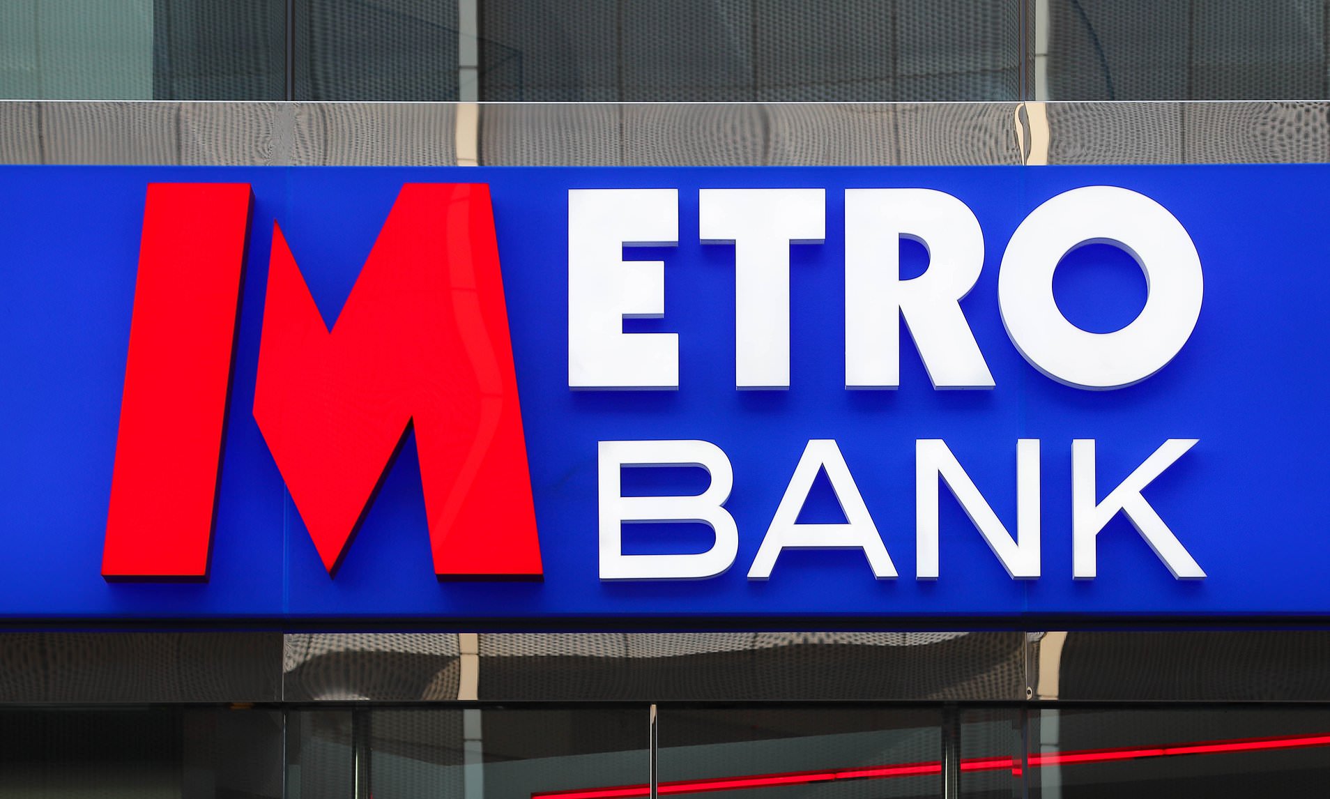 Метро банк телефон. Metro Bank.
