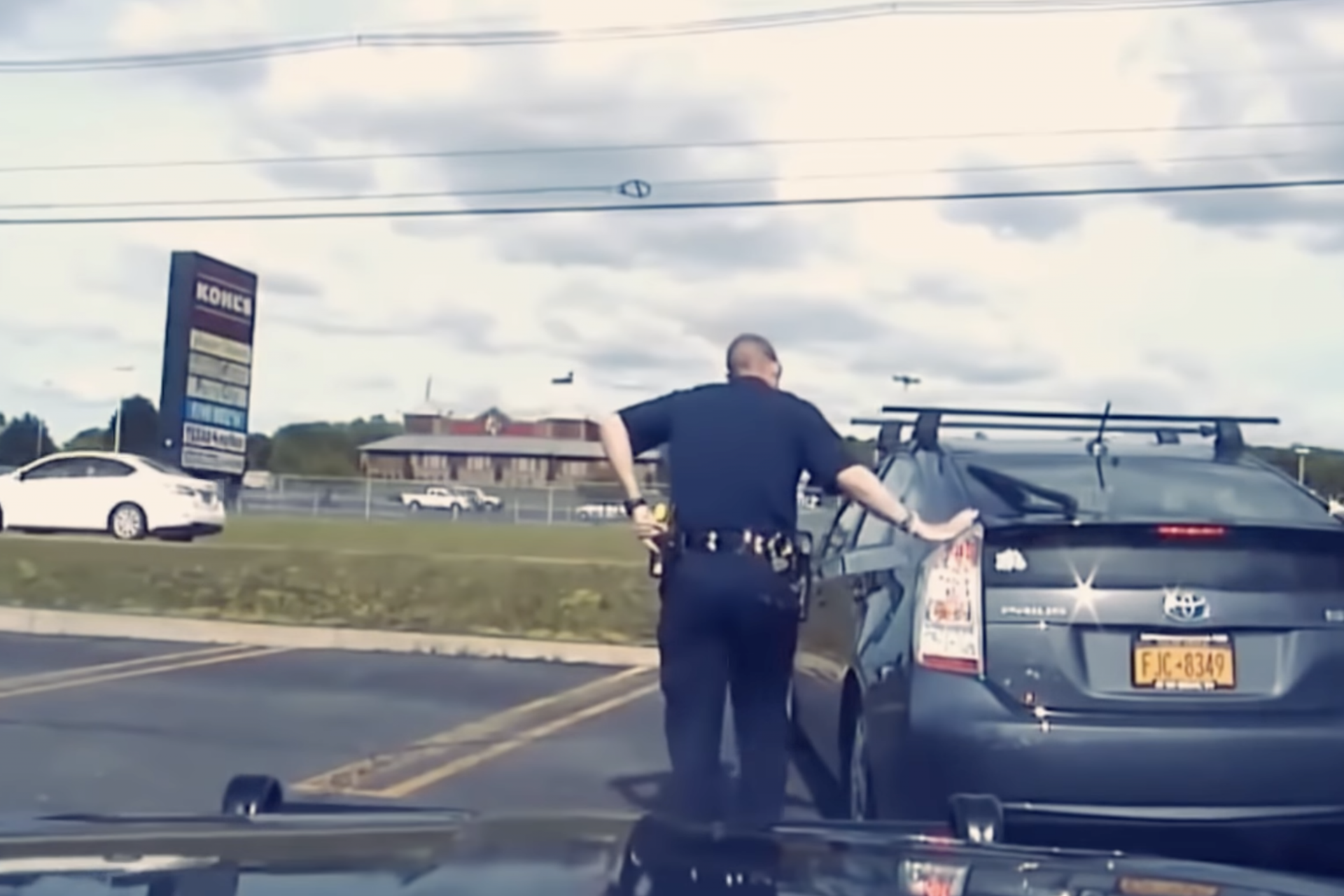 Explained Why Cops Touch The Trunk Of Your Car During A Traffic Stop 9940