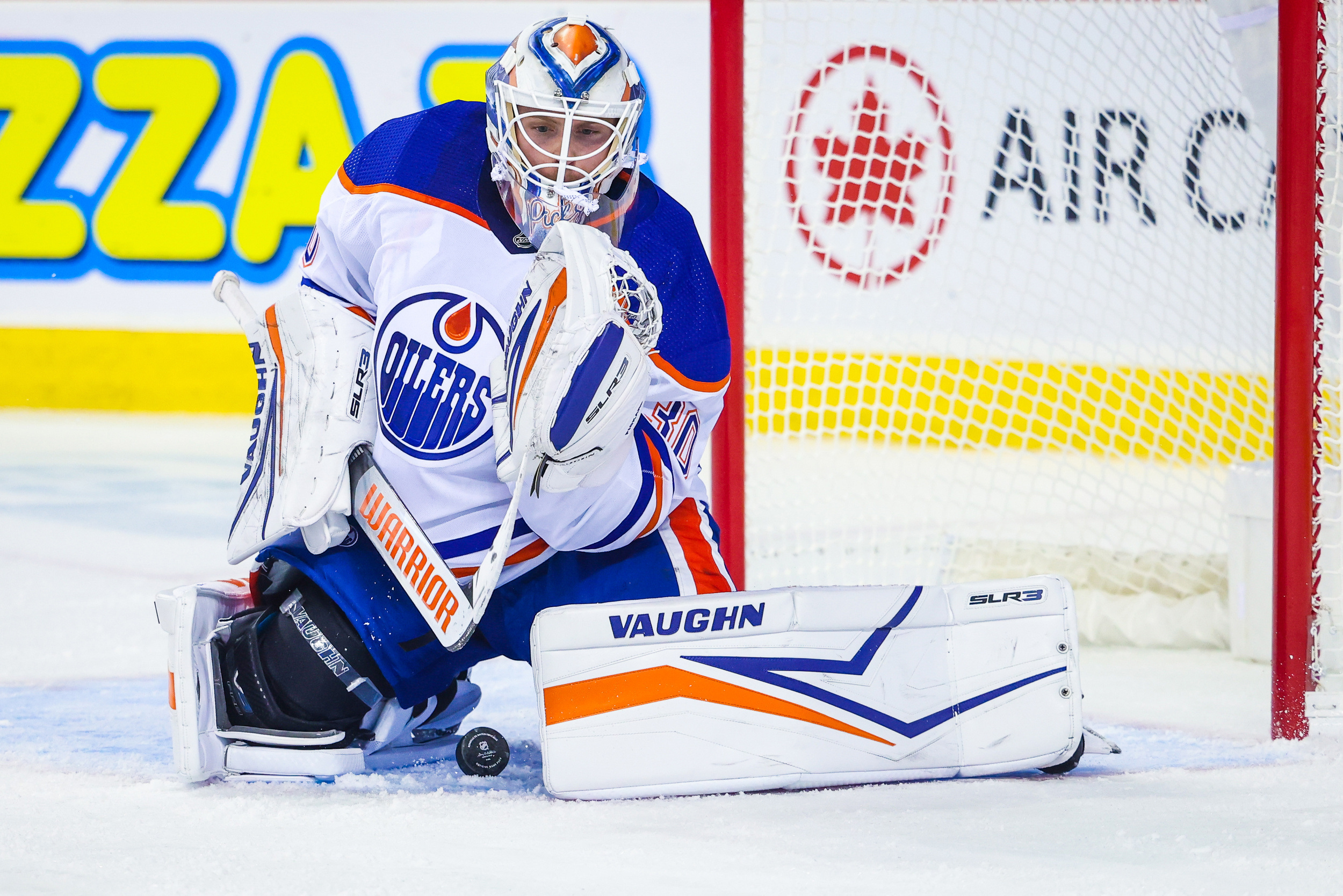 Edmonton Oilers Jack Campbell: New Gear, New Year, Better Results -  OilersNation