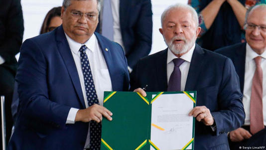 Senador e ex-governador Dino é um dos rostos mais conhecidos do terceiro governo Lula