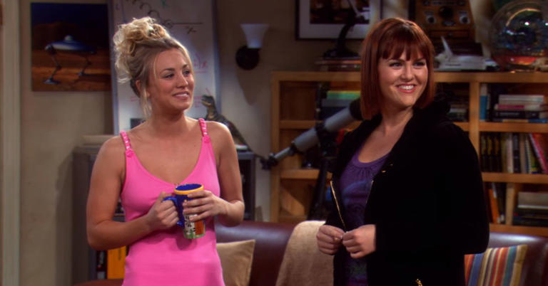 Kaley Cuoco and Sara Rue from The Big Bang Theory