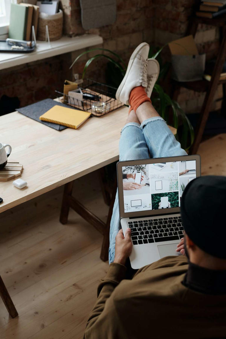 10 Places to Get a Free Laptop