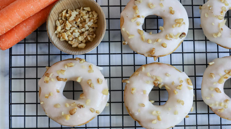 Baked Carrot Cake Donuts Recipe