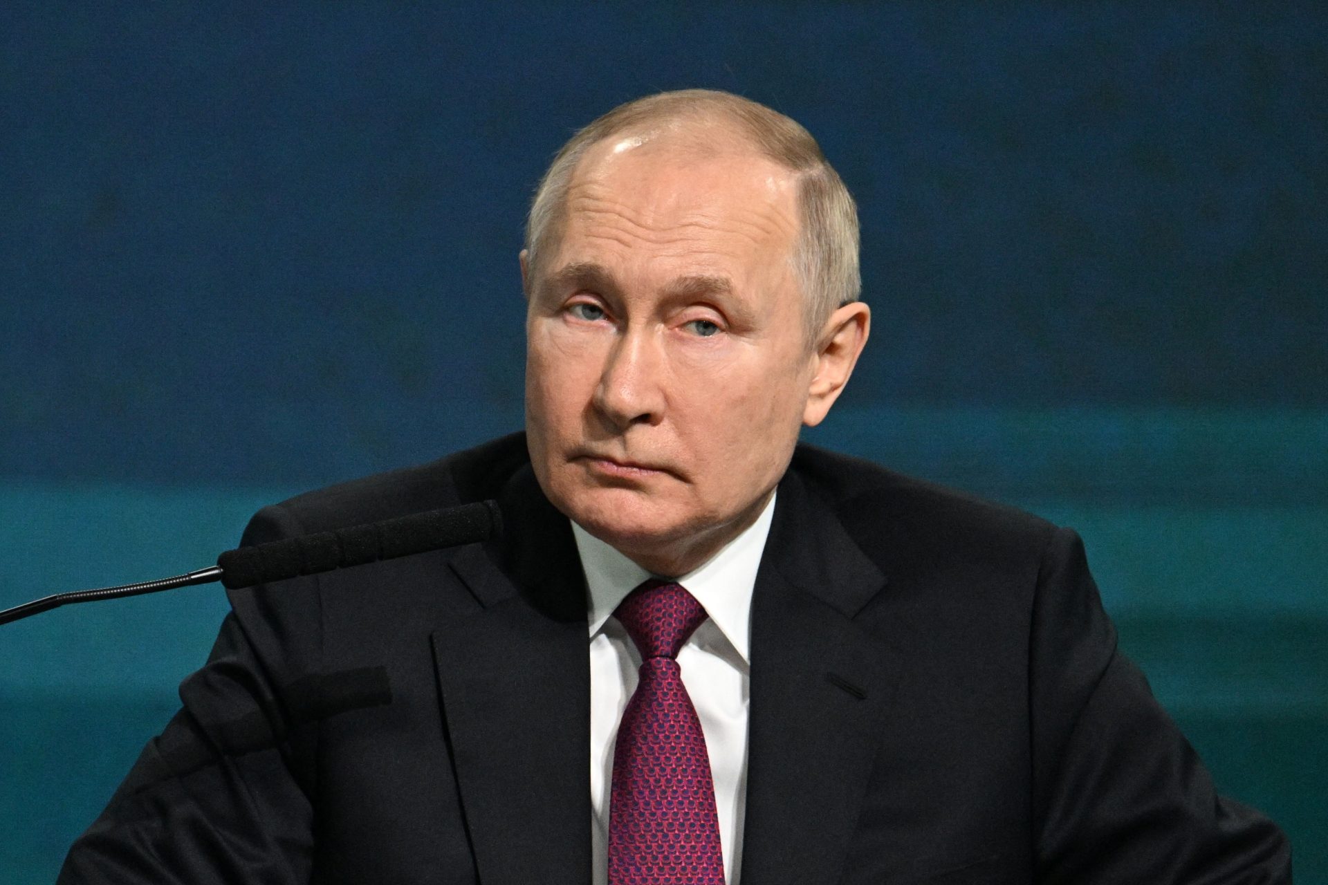 Putin Probably Won't Ever Use Nukes In Ukraine -here's Why