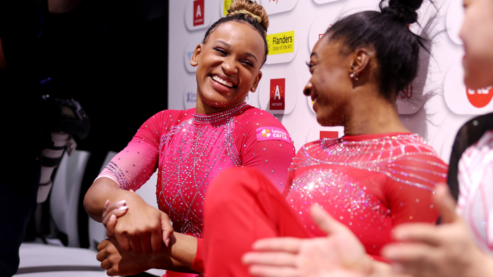 A Fascinante História De Rebeca Andrade, Ginasta A Quem Simone Biles ...