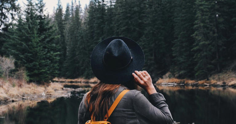 How To Travel Alone: 10 Legitimately Helpful Tips for First-Timers