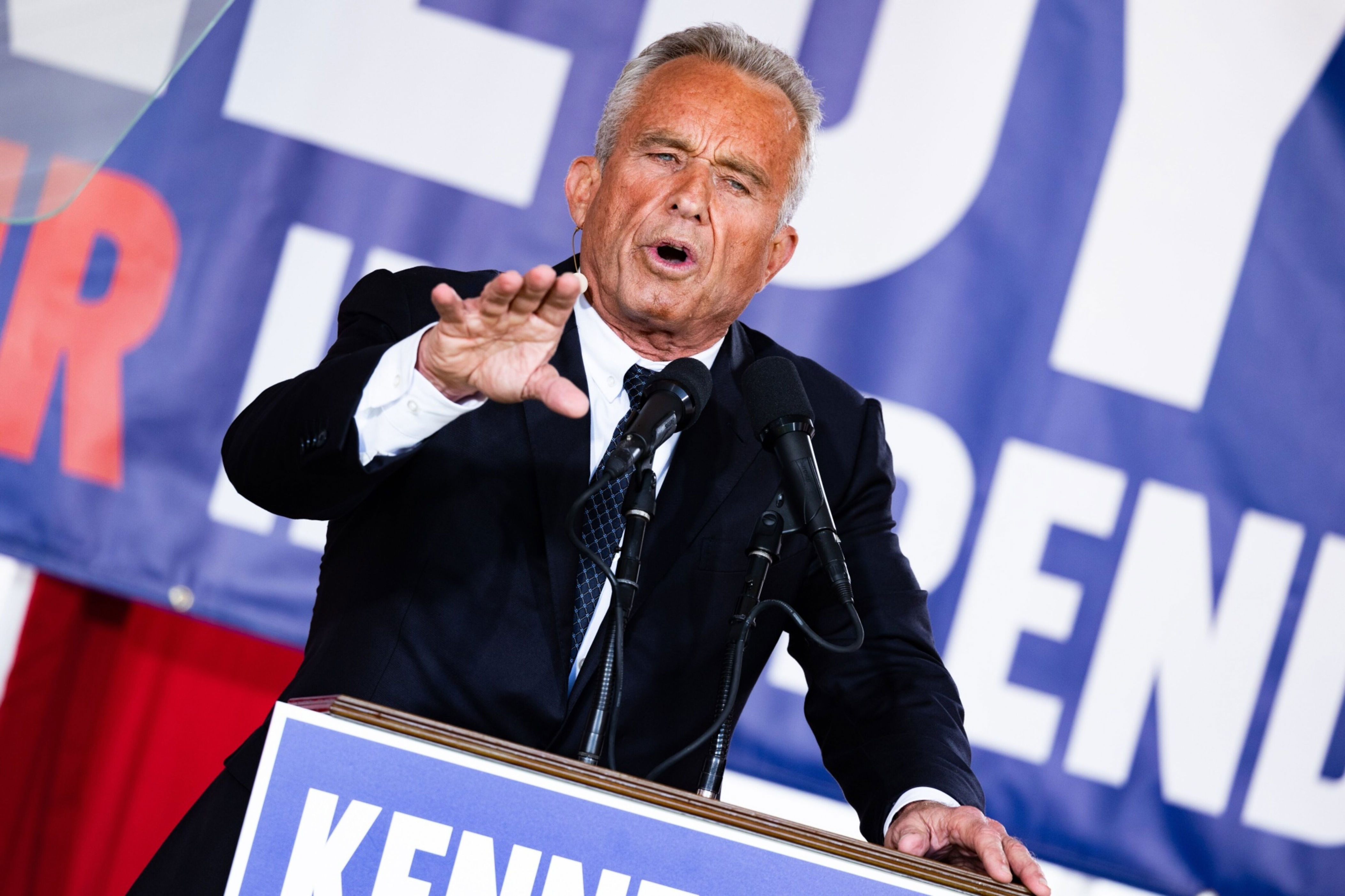 Robert F Kennedy Jr announces independent 2024 presidential bid