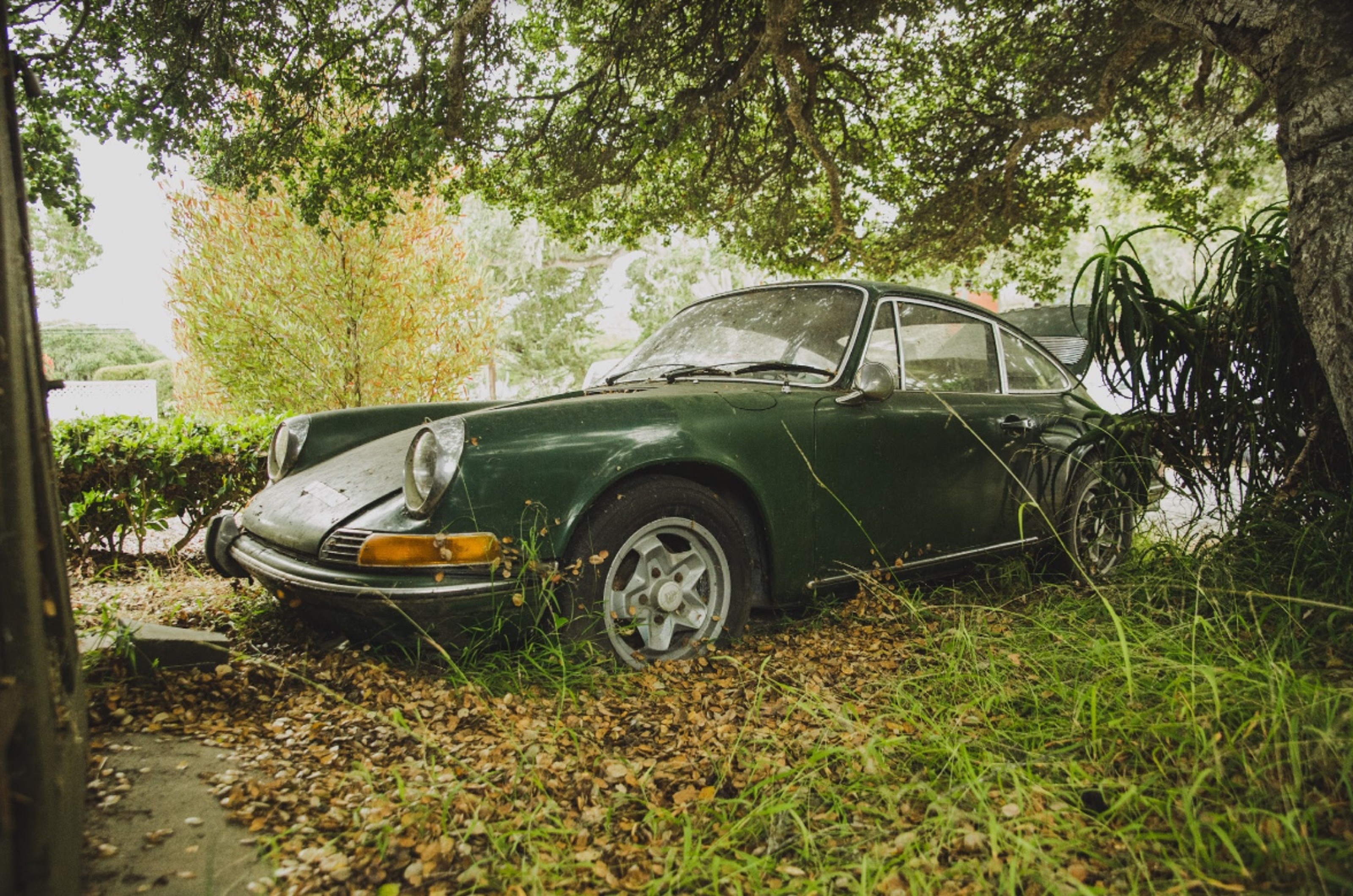 14 forgotten barn-find Porsches
