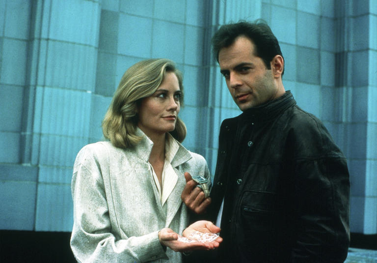 MOONLIGHTING, from top: Cybill Shepherd, Bruce Willis, (1985), 1985-89. © ABC / Courtesy Everett Collection