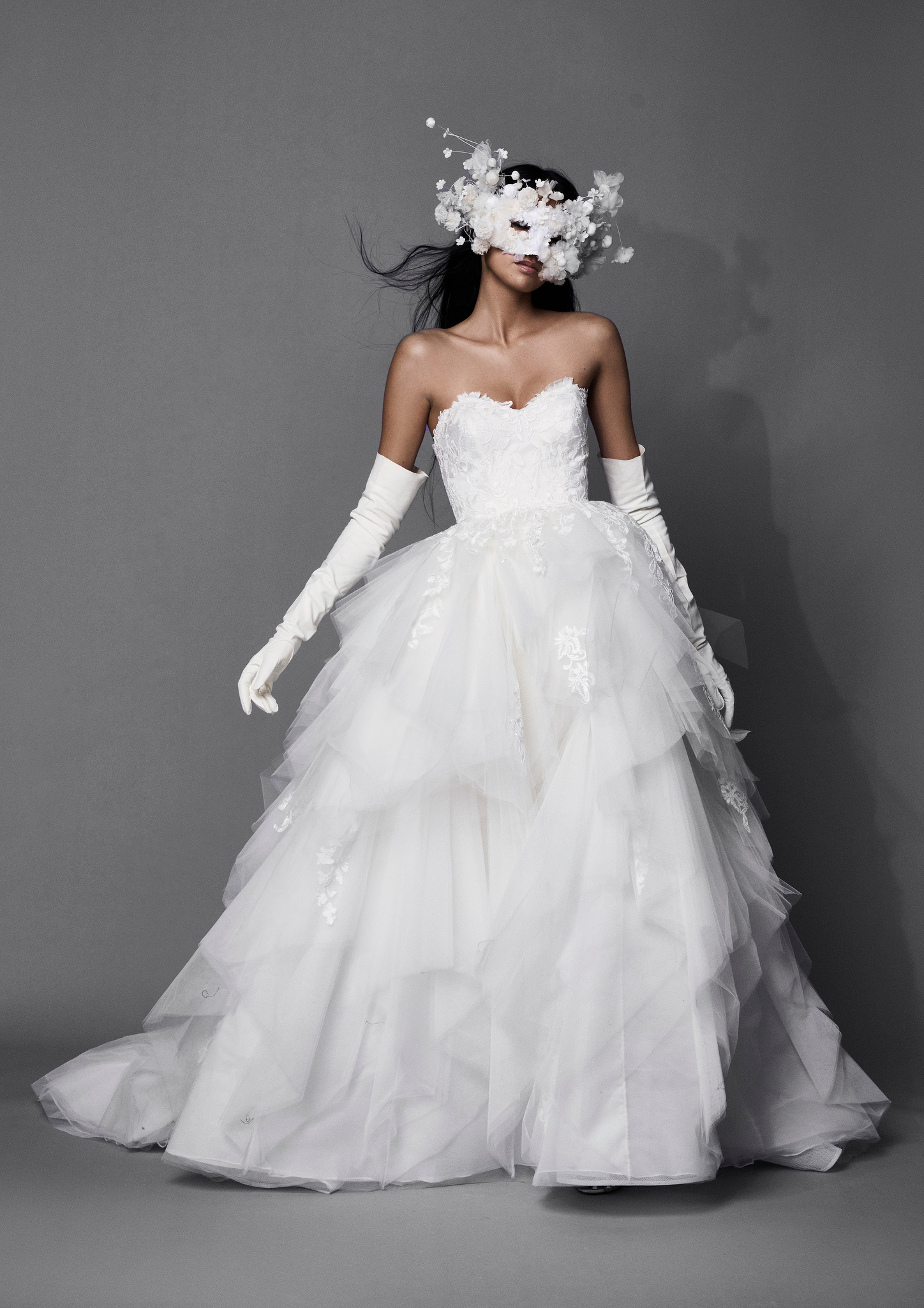 Vera Wang Bridal Fall 2024   AA1hZYdg.img