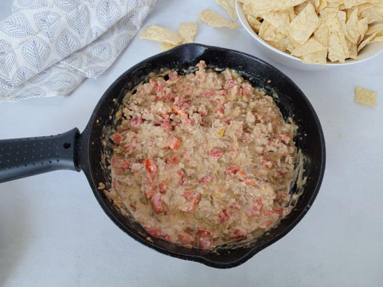 3 Ingredient Velveeta Rotel Dip With Ground Beef 1991