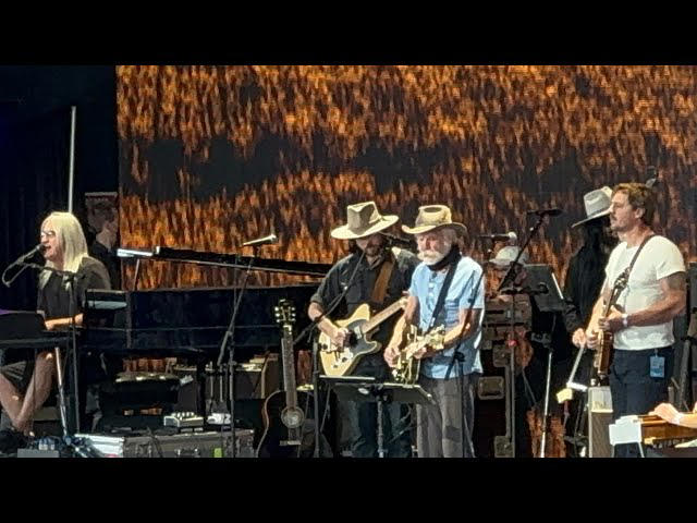 Sturgill Simpson Makes Surprise Appearance At Farm Aid 2023 With Bob Weir & Margo Price