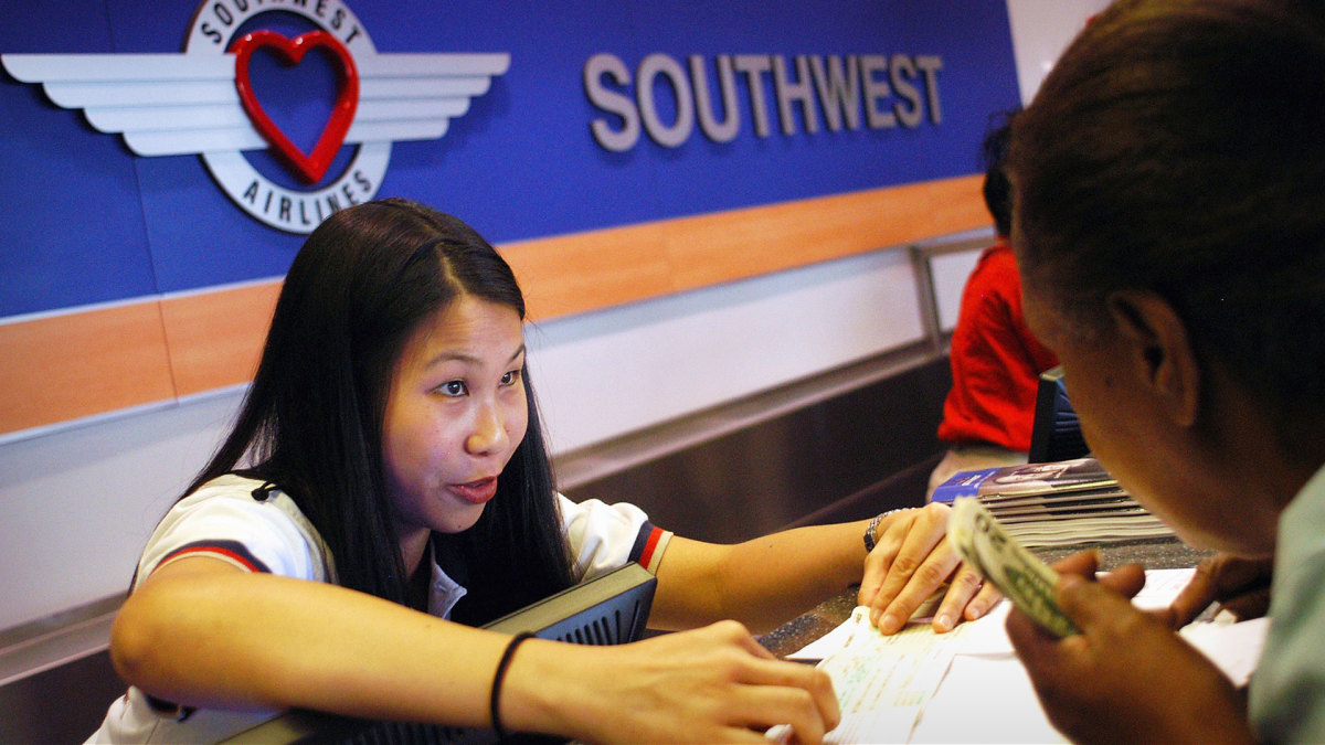 analyst: southwest airlines solving two huge passenger problems