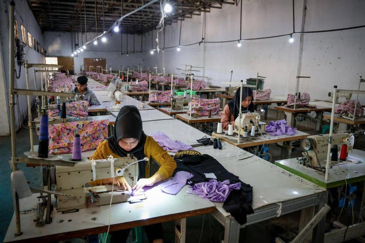 kemenperin buka suara soal luhut sebut ada investasi pabrik tekstil dari china