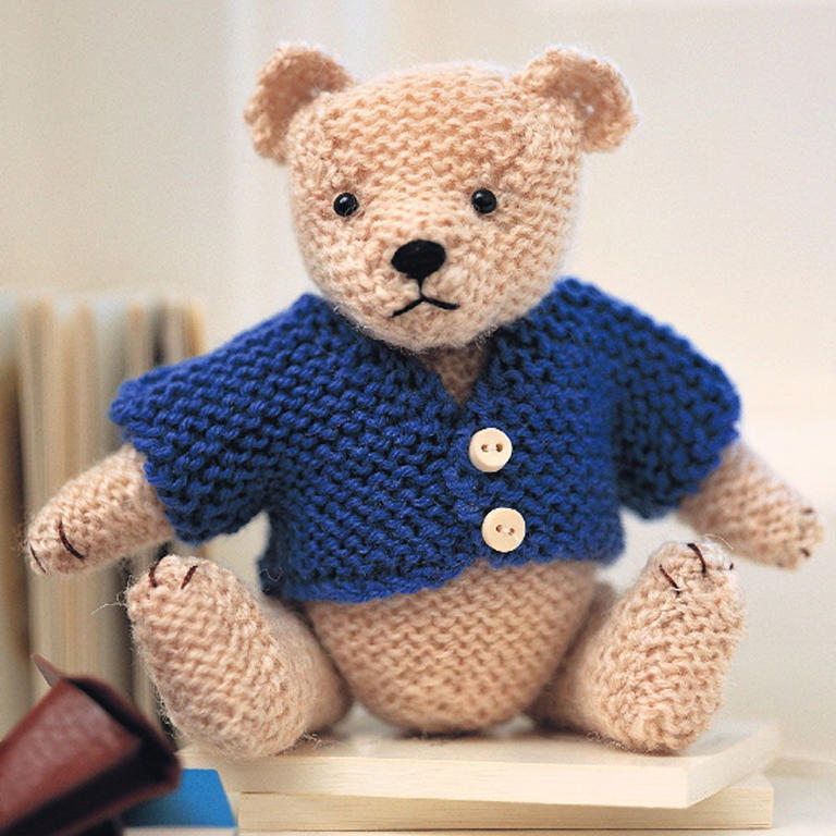 Project from The Knitted Teddy Bear by Sandra Polley