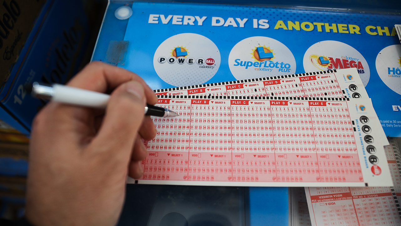 Powerball jackpot grows to an estimated 960M 4th largest in history