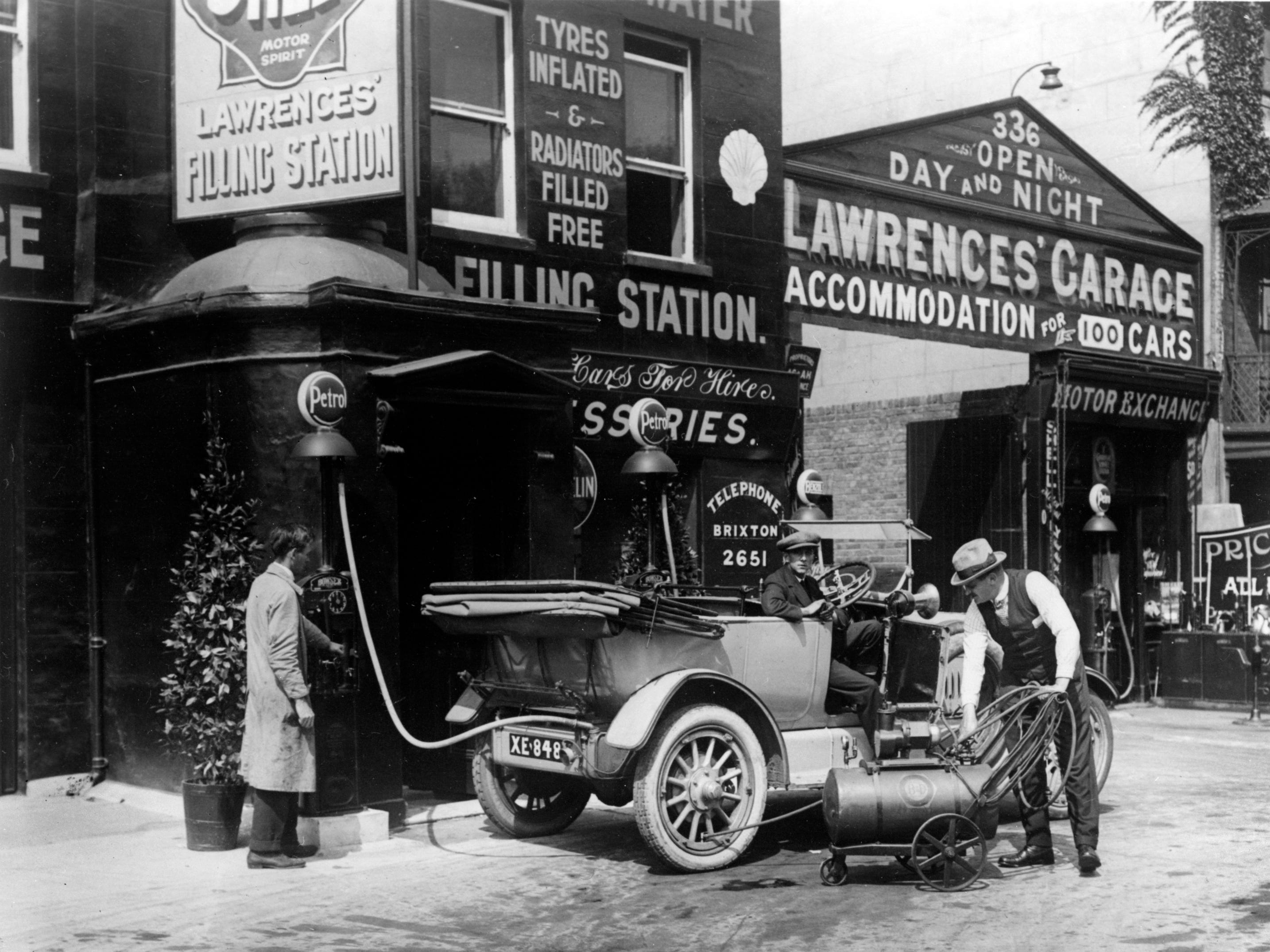 <p>In the 1920s, they began to be replaced with drive-in pumps to decrease traffic, according to the <a href="http://www.autolife.umd.umich.edu/Environment/E_Casestudy/E_casestudy8.htm">University of Michigan</a>.</p>