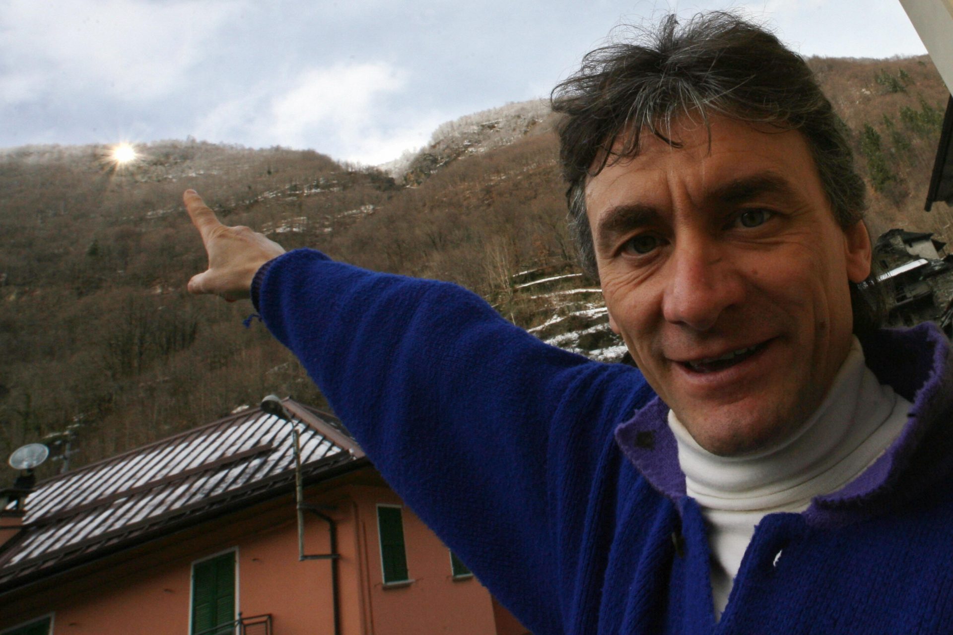 bringing-the-sun-to-viganella-an-italian-village-condemned-to-darkness