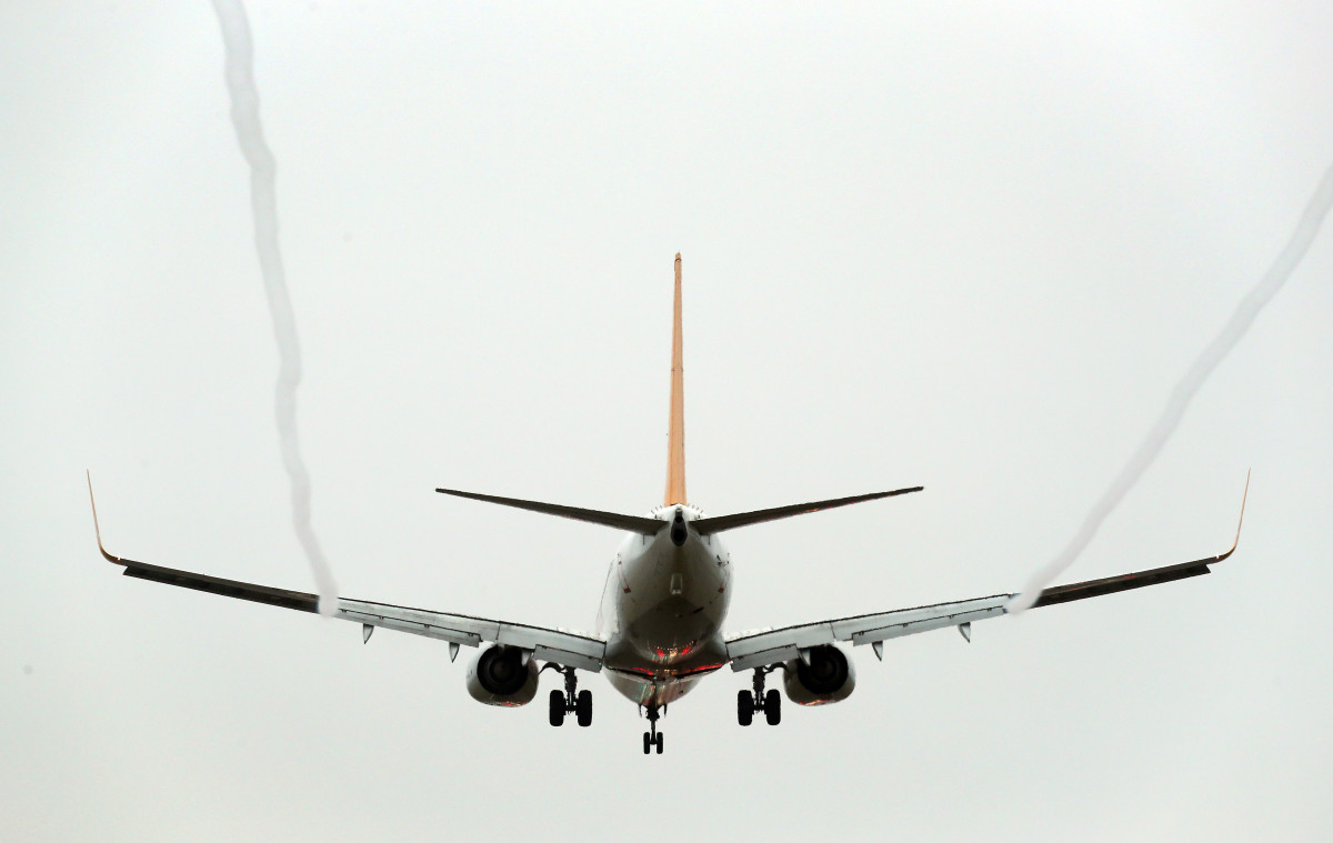 College Football Quarterback Signs First Private Jet Endorsement Deal