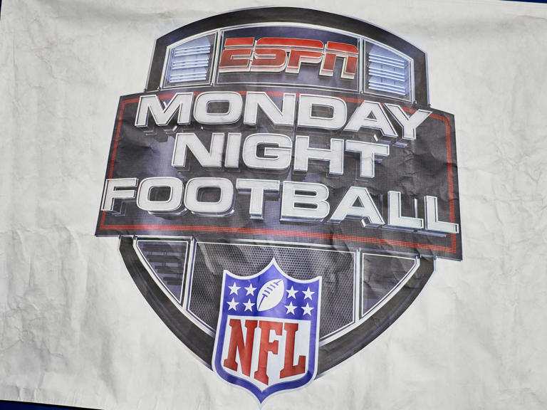 Where to watch Monday Night Football free live streams