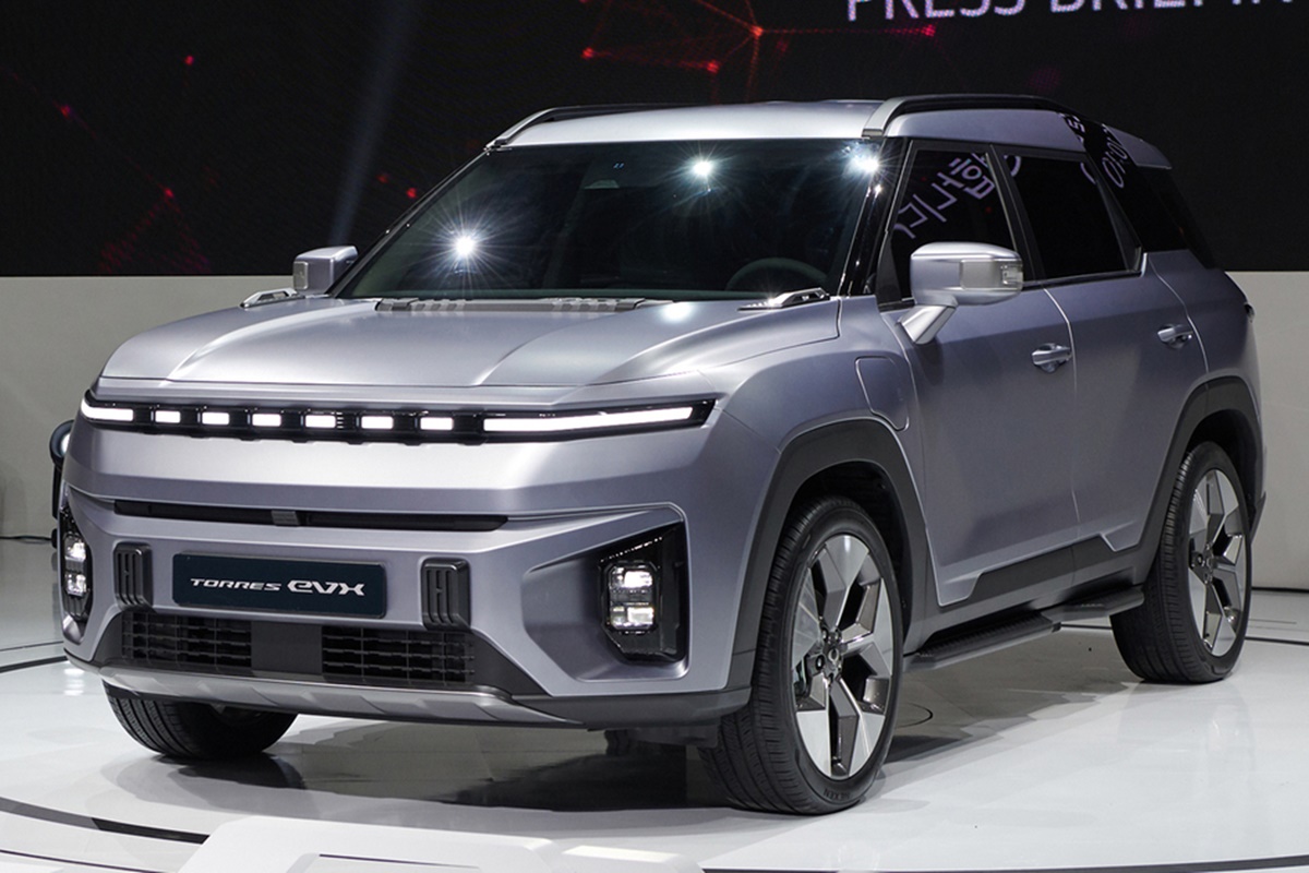 Санг енг 2024. SSANGYONG 2023. SSANGYONG Torres 2024. Kg Mobility Torres. SSANGYONG 2023 модели.