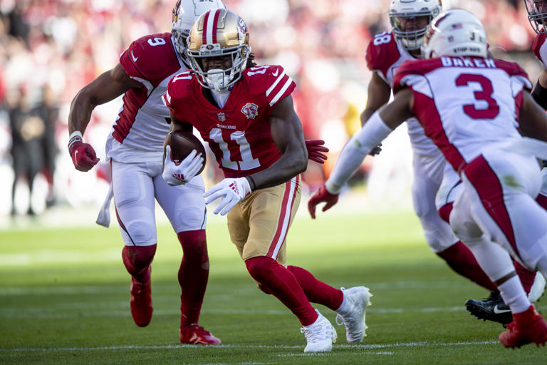 49ers Brandon Aiyuk (shoulder) is on hand for practice today, per  @mattb49ers